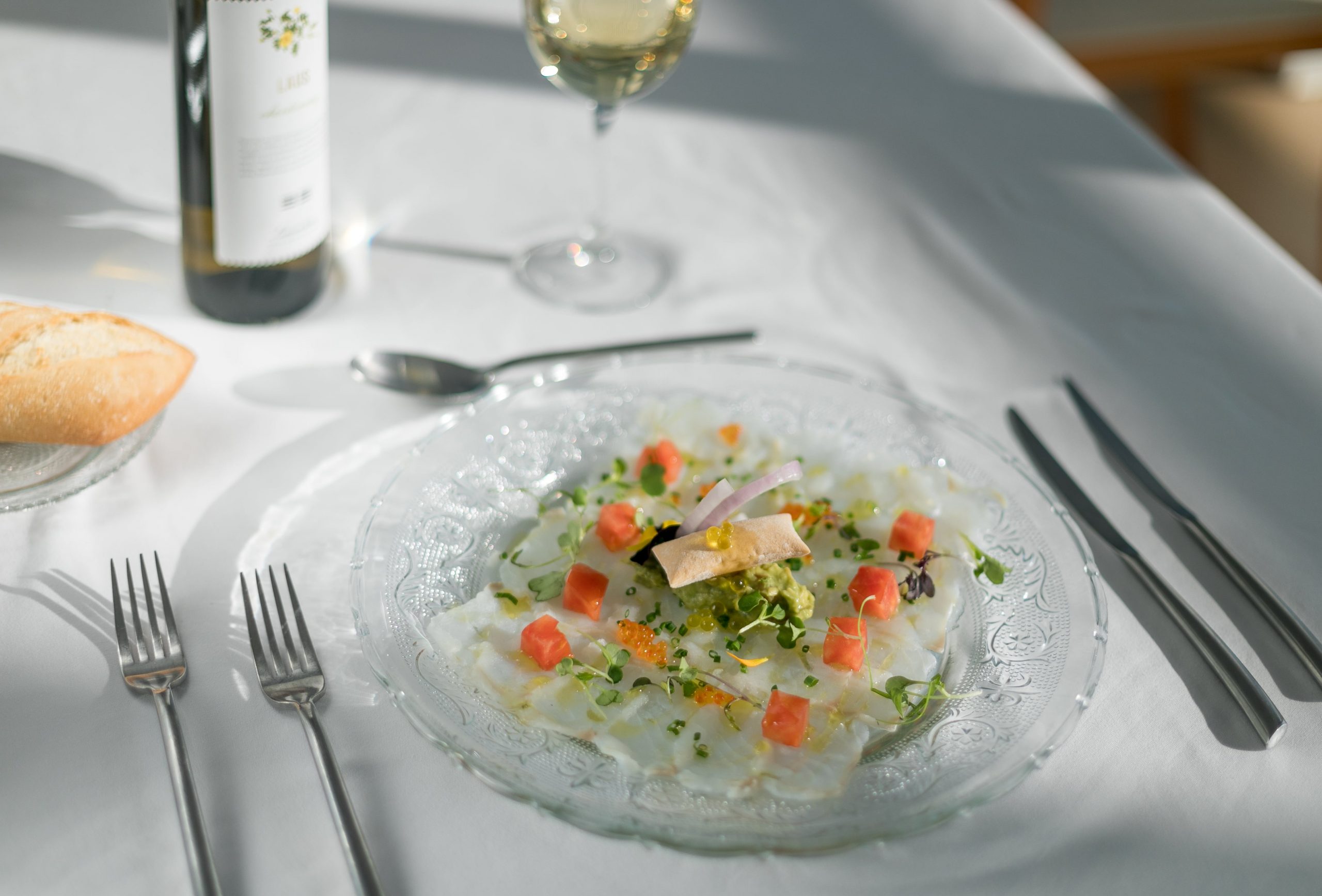 carpaccio de bacalao con ensalada